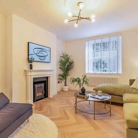 St Marg'S Hideaway; Grade II Listed Luxury Apartment In The Heart Of Cheltenham - Gateway To The Cotswolds! Sleeps 4 - Outdoor Seating And Free Private Parking! Eksteriør bilde