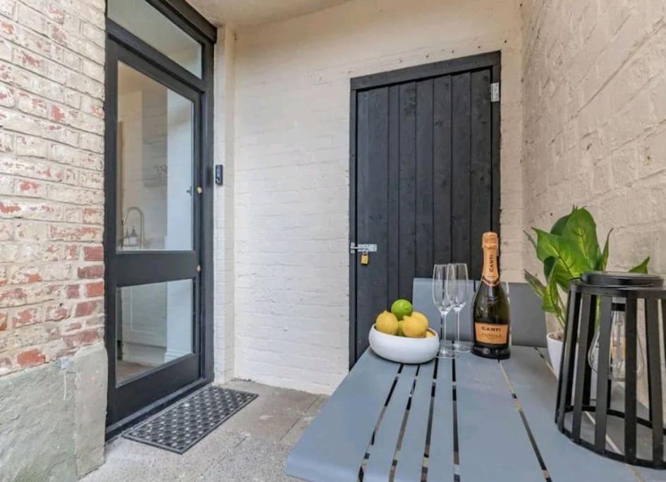 St Marg'S Hideaway; Grade II Listed Luxury Apartment In The Heart Of Cheltenham - Gateway To The Cotswolds! Sleeps 4 - Outdoor Seating And Free Private Parking! Eksteriør bilde